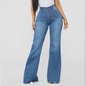 Fashion Nova skyscraper bell bottom jeans 29